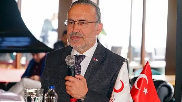 Turunç: 'Türkiye dahil 38 ülkede 2 milyon insana iftar sofrası kuracağız'