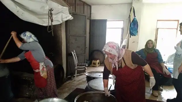 'Arefe çorbası' geleneği asırlardır sürdürülüyor