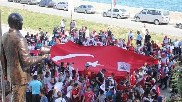 Atatürk ve İstiklal Yolu Yürüyüşü, İnebolu'dan başladı