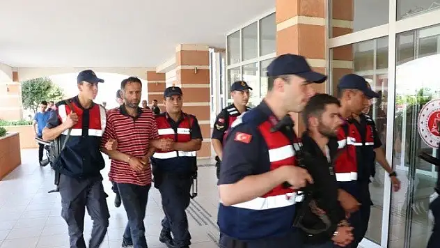 4 kişinin öldüğü cinayetin şüphelileri adliyeye sevk edildi