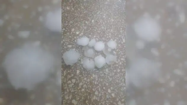 Küre'de dolu ve sağanak etkili oldu