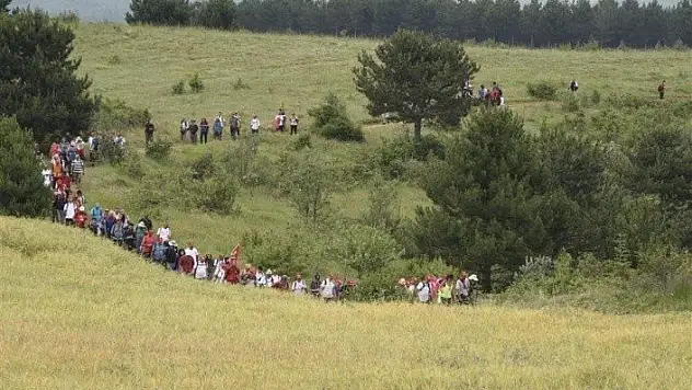 Şehitleri anmak için yapılan Atatürk ve İstiklal Yolu Yürüyüşü sona erdi