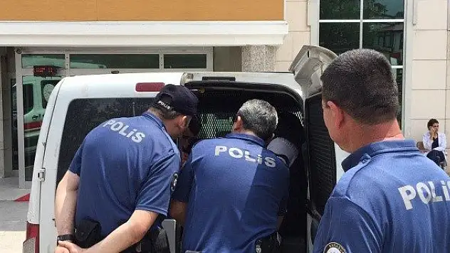 Cezaevinden firar ettiler, kimlik kontrolünde yakalandılar