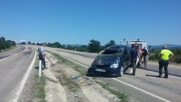 Yoldan çıkan otomobil takla attı: 2 yaralı