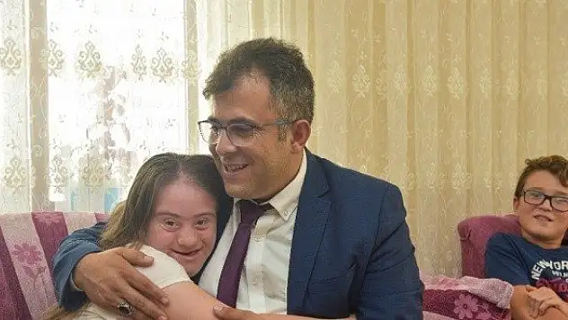 Başkan Çatal'dan down sendromlu Sedanur'a doğum günü sürprizi