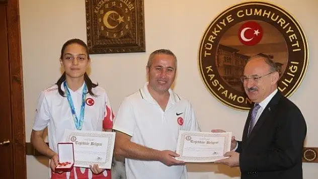 Dünya şampiyonu taekwondocunun hedefi olimpiyat oyunları