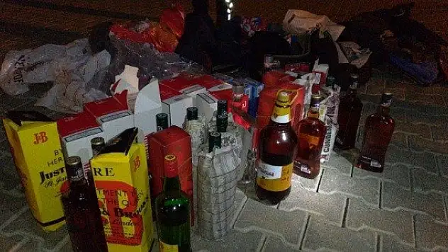 Kastamonu'da gümrük kaçağı sigara ile içki ele geçirildi
