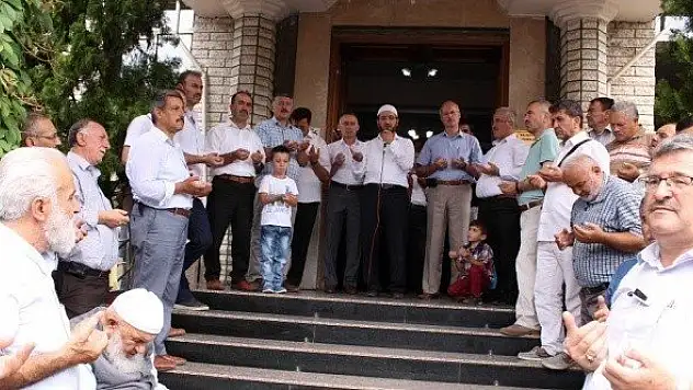 Tosya'dan son hac kafilesi kutsal topraklara uğurlandı