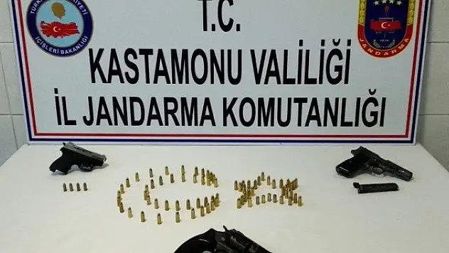 Jandarma'dan uyuşturucu ve silah kaçakçılığı operasyonu