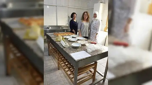 İlçenin ilk kadın pasta ustası oldu