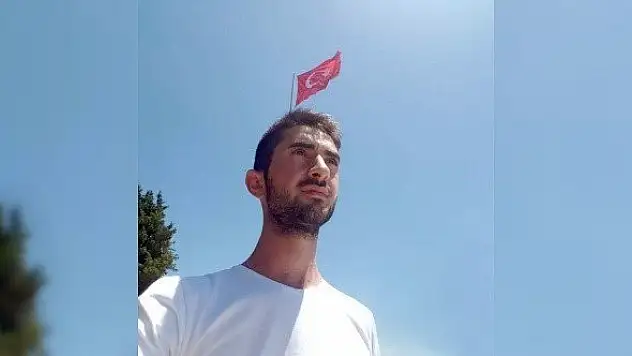 Trafik kazasında ölen sürücünün cenaze namazını babası kıldırdı