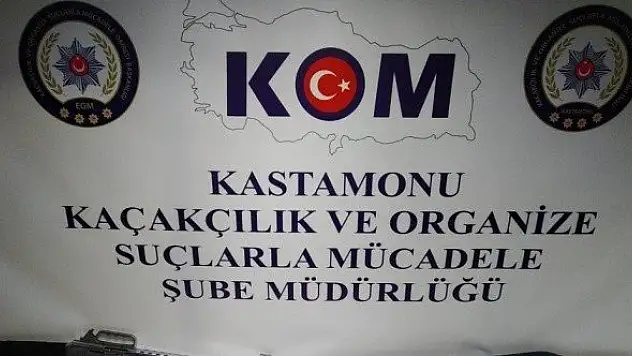 Silah kaçakçılığı iddiasıyla 3 şüpheli yakalandı