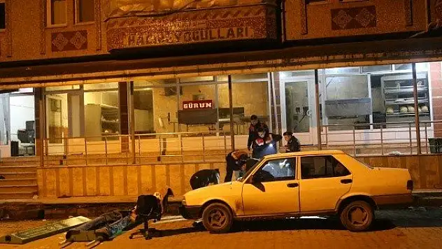 Barışmak için buluşmuşlardı, çıkan silahlı kavgada 3 kişi öldü