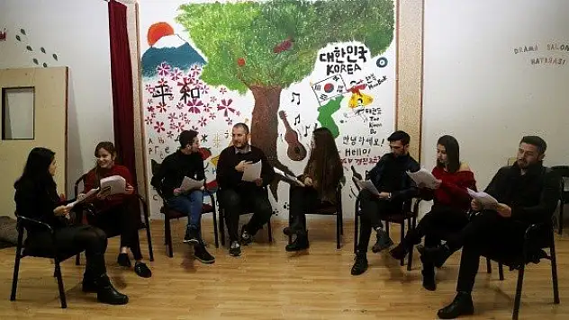 Gençler ihtiyaç sahibi çocuklar için sahneye çıkacak