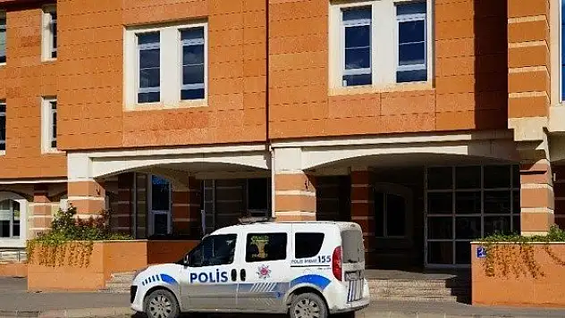 Iraklı aile, çocuklarının ellerini kızgın bıçakla dağladı