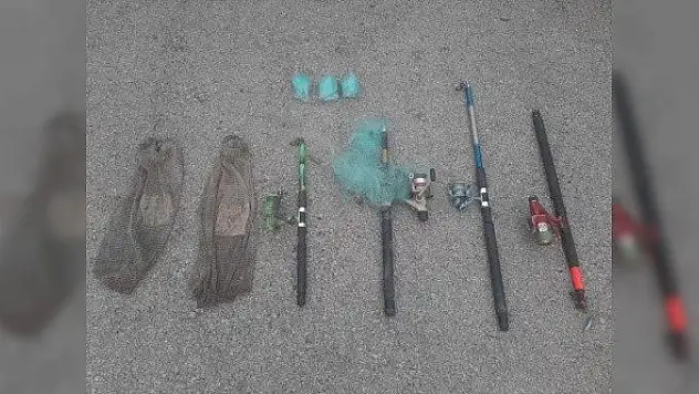 Kastamonu'da yasak usulle avlanan 4 kişi yakalandı