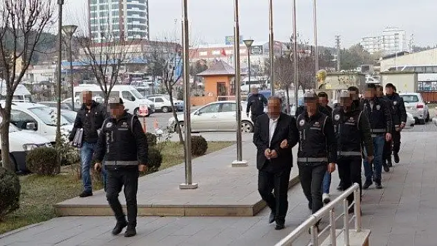 İnsan kaçakçılığı yapan çete, 6 aylık takip sonucu çökertildi