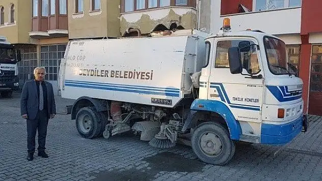 Tosya Belediyesi, Seydiler'e cenaze aracı hibe etti