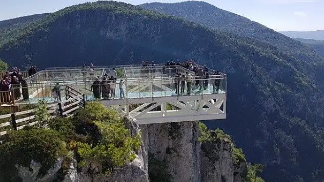 Çatak Kanyonu'ndaki cam terası geçen yıl 100 bin kişi ziyaret etti