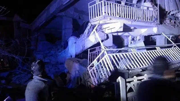 Elazığ'daki 6,5'lik depremin ardından sarsıntılar sürüyor