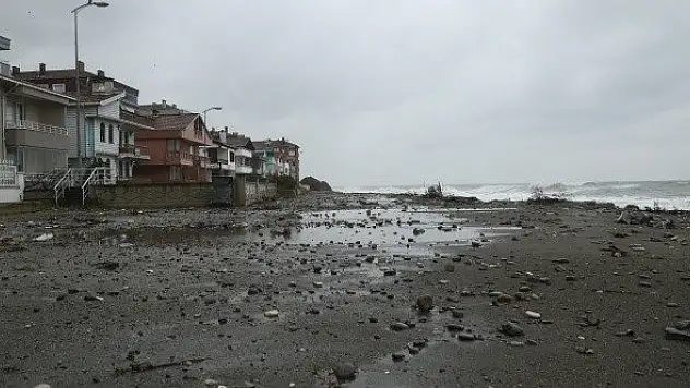Fırtına ve kar yağışı Kastamonu'da etkili oldu