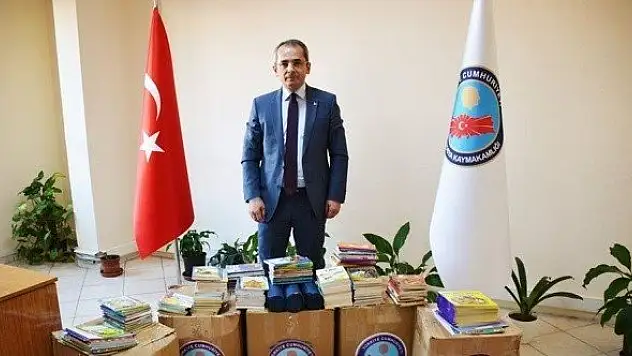 Tosya Kaymakamlığından kıyafet ve kırtasiye yardımı