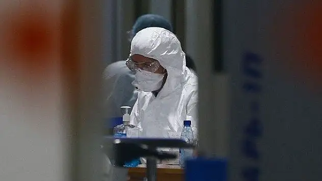 Evine gidemeyen sağlık çalışanlarına 'yemek verilmiyor' iddiası!