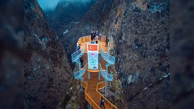 Kanyonları ile tanınan 2 bin 500 nüfuslu ilçeyi 150 bin kişi ziyaret etti