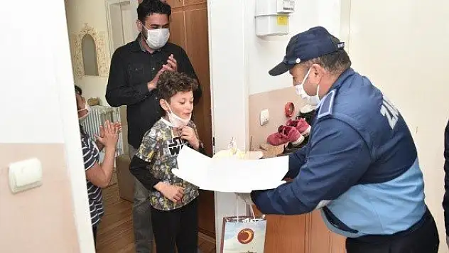 Belediyeden sürpriz doğum günü