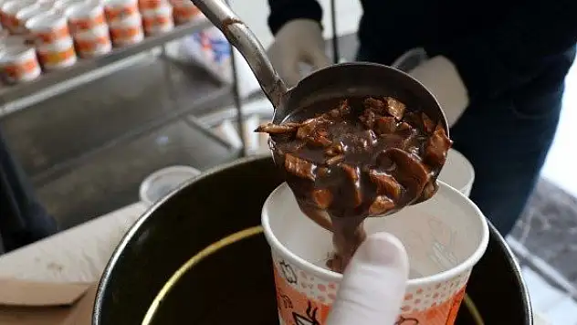 Kastamonu'da karantinada olanlara çorba, simit ve pastırma ikramı