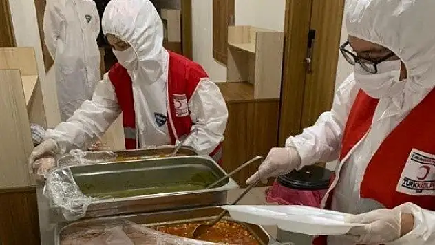 Rusya'dan Kastamonu'ya getirilen vatandaşlarımıza ramazan hizmeti