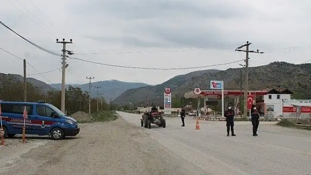 Tosya'ya girişler, haftada bir gün jandarma kontrolünde yapılıyor