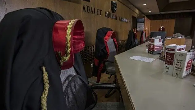 Yargı süreleri 15 Haziran'a kadar ertelendi