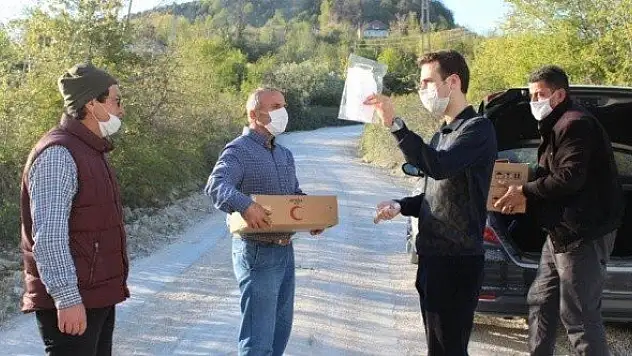 Cide'de16 köye maske ve dezenfekten ürünleri ulaştırıldı