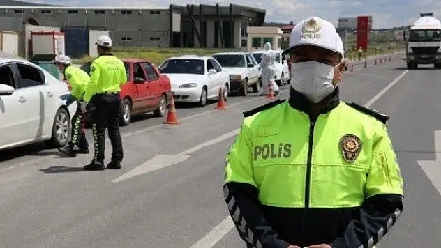 İçişleri Bakanlığından, 65 yaş üstü ve 20 yaş altı genelgesi