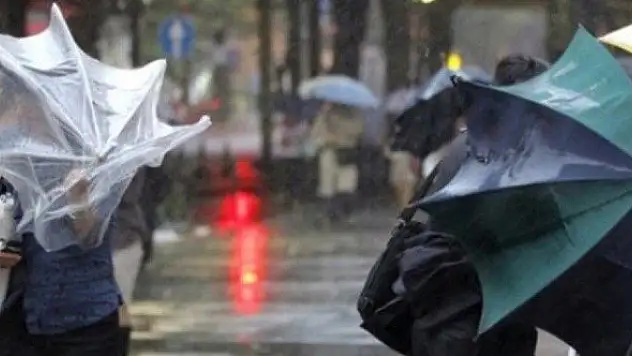 Meteorolojiden kuvvetli rüzgar ve fırtına uyarısı