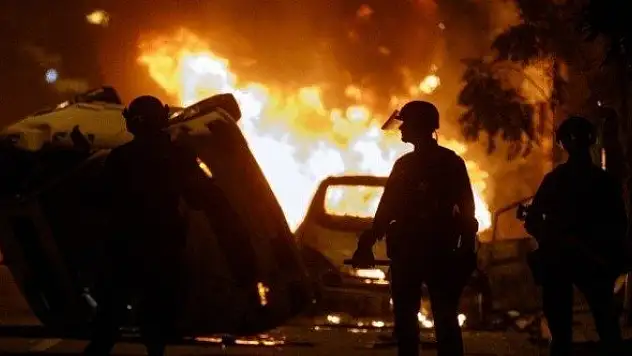  ABD'li profesör açıkladı! &quotİç savaşa doğru gidiyoruz&quot