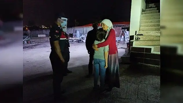 Kaybolan down sendromlu çocuğu jandarma buldu