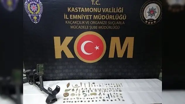 Evinde 103 parça tarihi eser bulunan kişi yakalandı