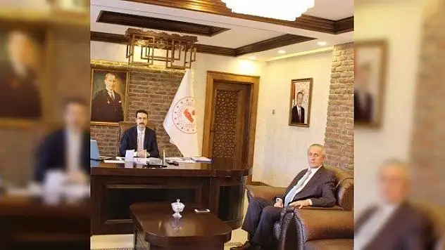 'İki işadamı iki tane briket ev bağışında bulundu'