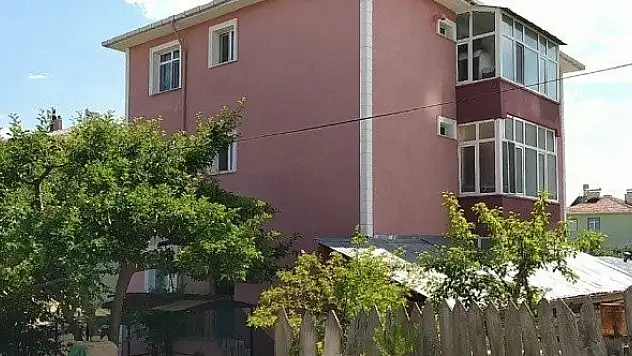 Misafirliğe gittiler, Kovid-19 hastalığını bulaştırdılar