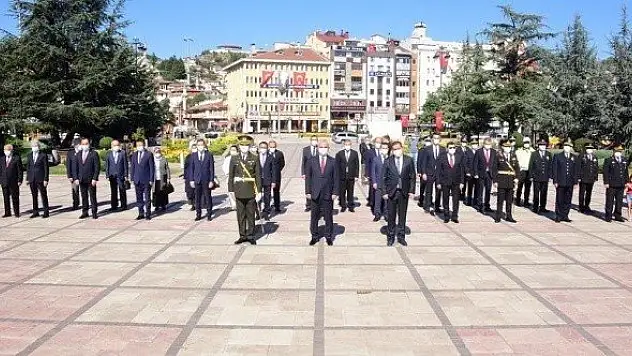 Büyük Zafer'in 98. yıl dönümü törenle kutlandı