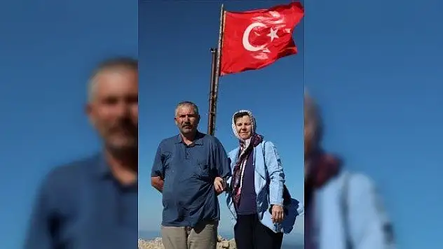 Ilgaz Dağı'nın zirvesinde 20 yıldır Türk bayrağını dalgalandırıyor