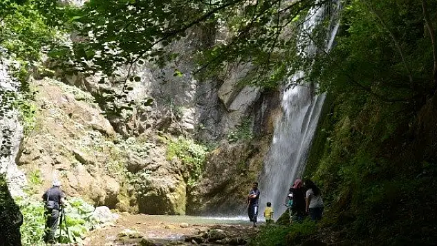 Kastamonu'da keşfedilmeyi bekliyor: Poyracık Şelalesi