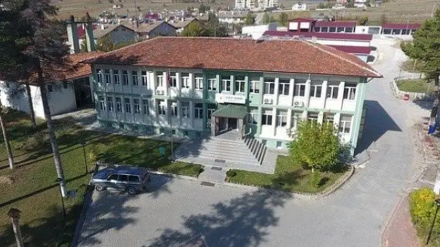 Testi pozitif çıkınca 8 kişi karantinaya alındı