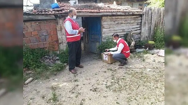 Türk Kızılay'dan 65 yaş üstü vatandaşlara gıda yardımı