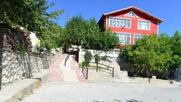 Kastamonu'daki işlevini yitiren kaldırımlar yenileniyor