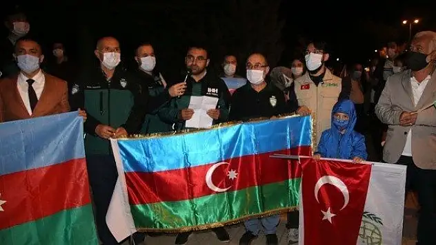 Azerbaycan'a &quotGardaşlık zamanı&quot konvoyu desteği