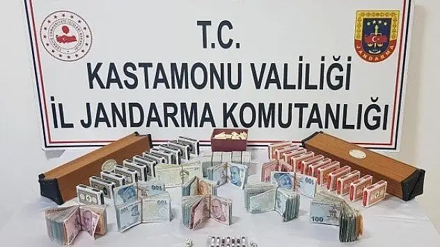 Kastamonu'da 15 kişi kumar oynarken yakalandı