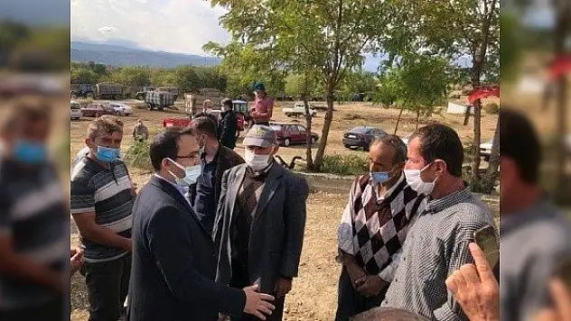 Pancar teslim sırasını bekleyen çiftçiye ziyaret